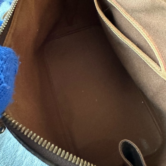 Louis Vuitton Monogram Alma PM - Picture 3 of 16